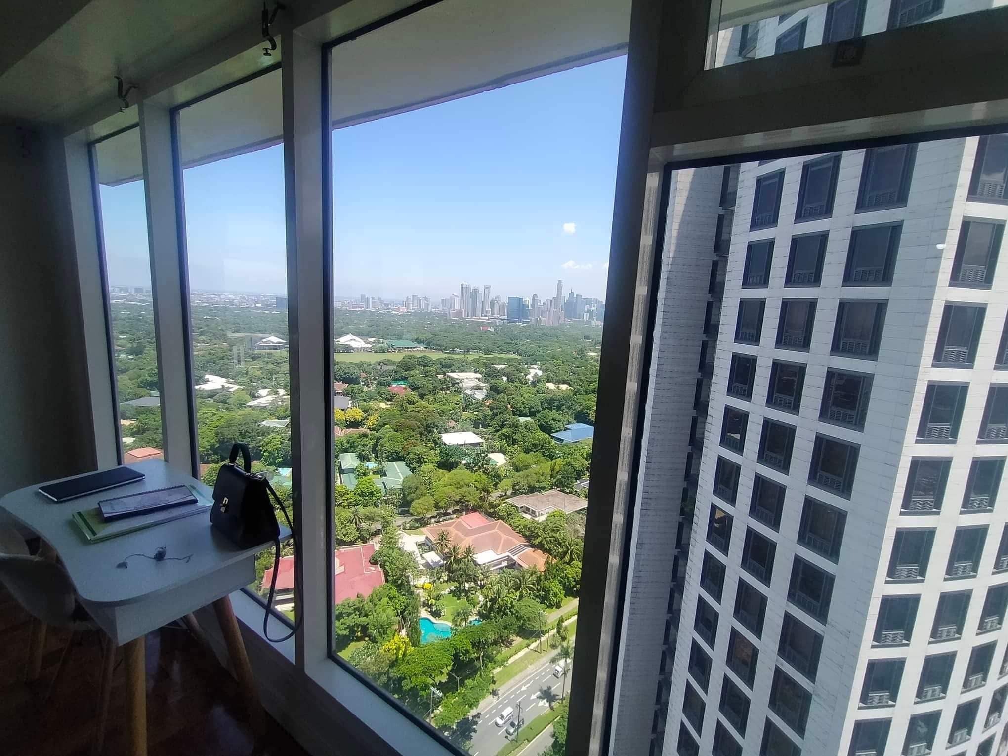 Повністю мебльована 2-кімнатна квартира у Fifth Avenue Place BGC Тагіг
