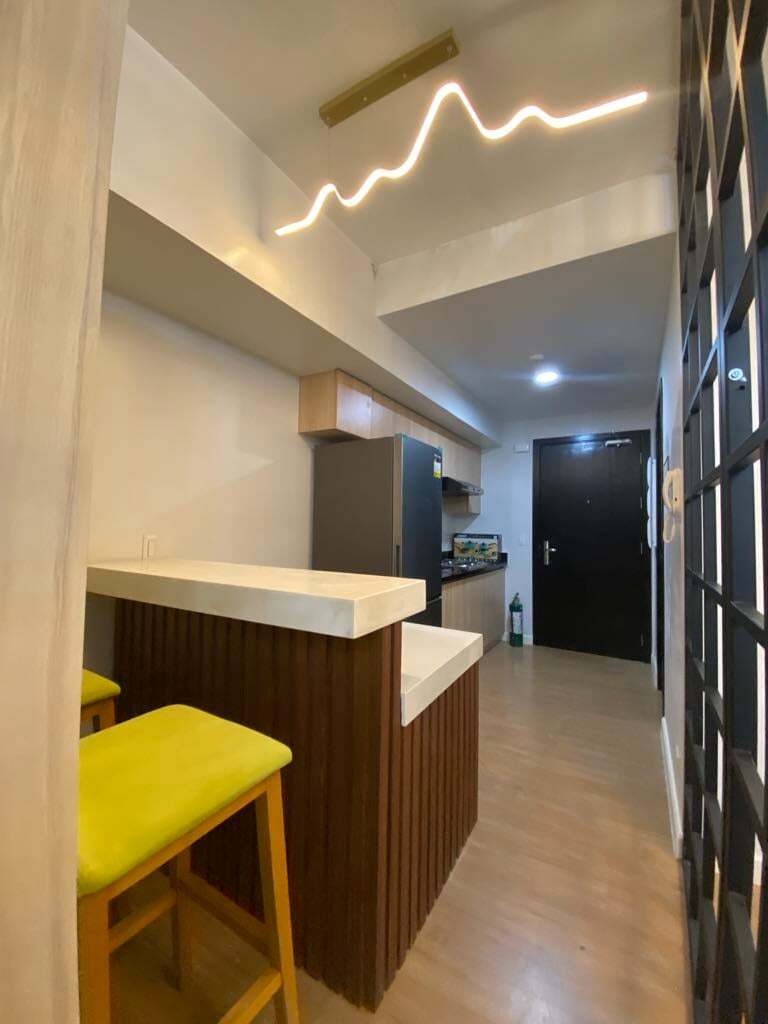 Park Triangle Residences 1-Bedroom Furnished Condo in BGC