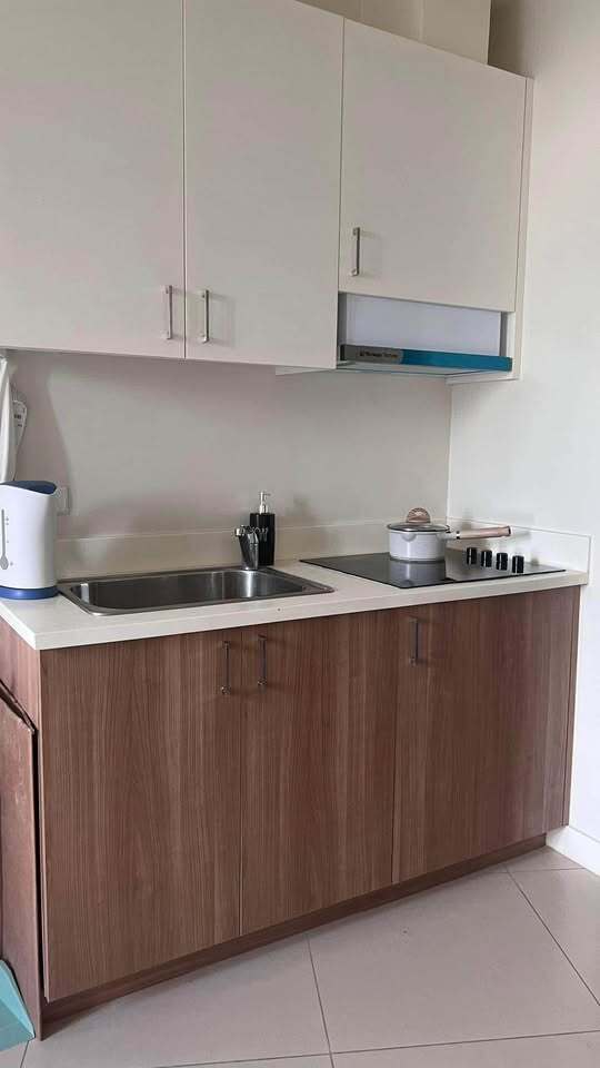 Повністю мебльована 1-кімнатна квартира, 43 кв.м, 7 поверх, кутова