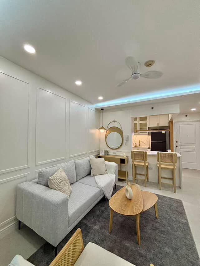 Two Serendra, Almond Tower-дағы толық жабдықталған 1 бөлмелі пәтер