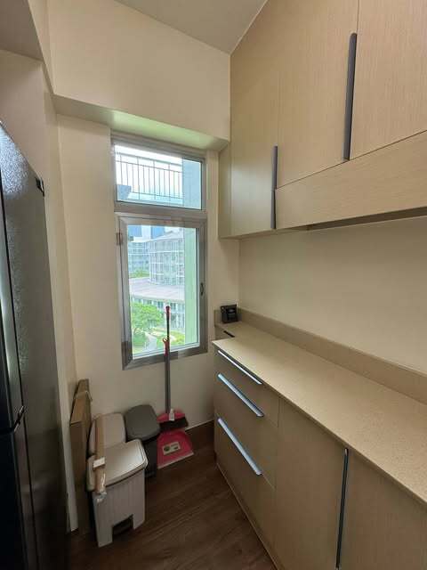 Жөнделген 2 бөлмелі пәтер Two Serendra-да ыңғайлылықтар мен тұрақ орыны бар