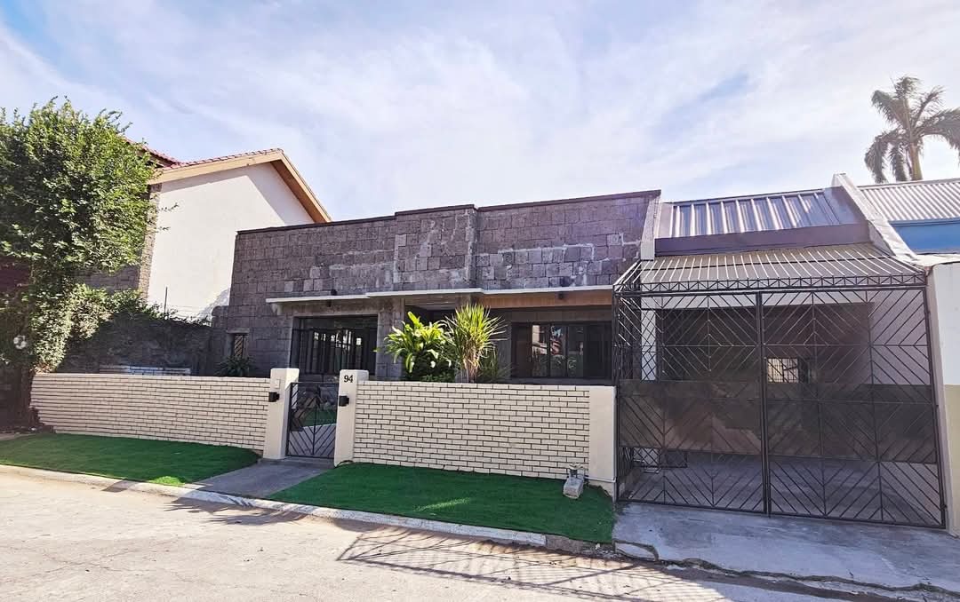 Жөнделген бунгало BF Homes Paranaque-те