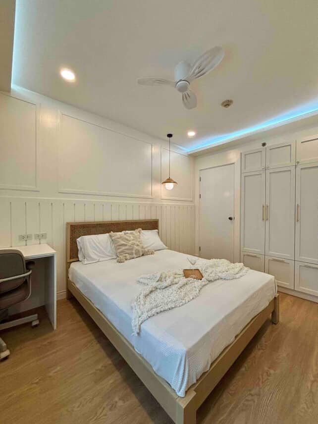 Two Serendra, Almond Tower-дағы толық жабдықталған 1 бөлмелі пәтер