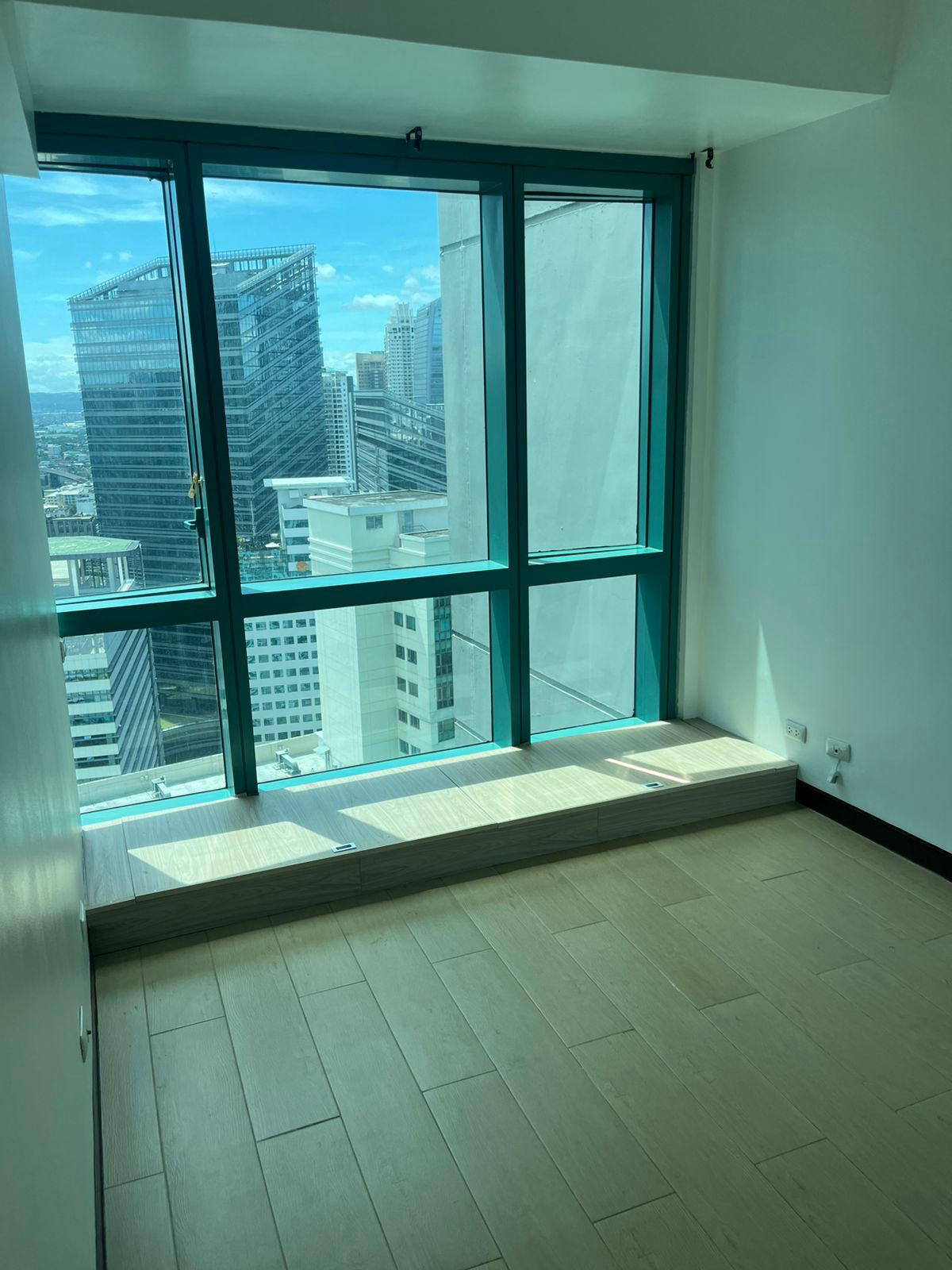 8 Forbestown, Форт Бонифациодағы 2 бөлмелі пәтер
