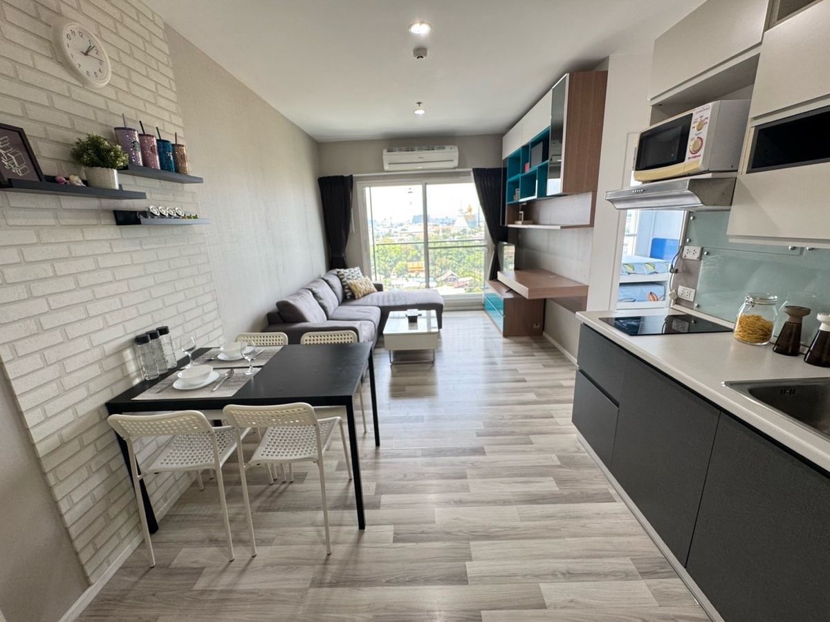The Key BTS Wutthakat Condo - Large 2 Bedroom Unit