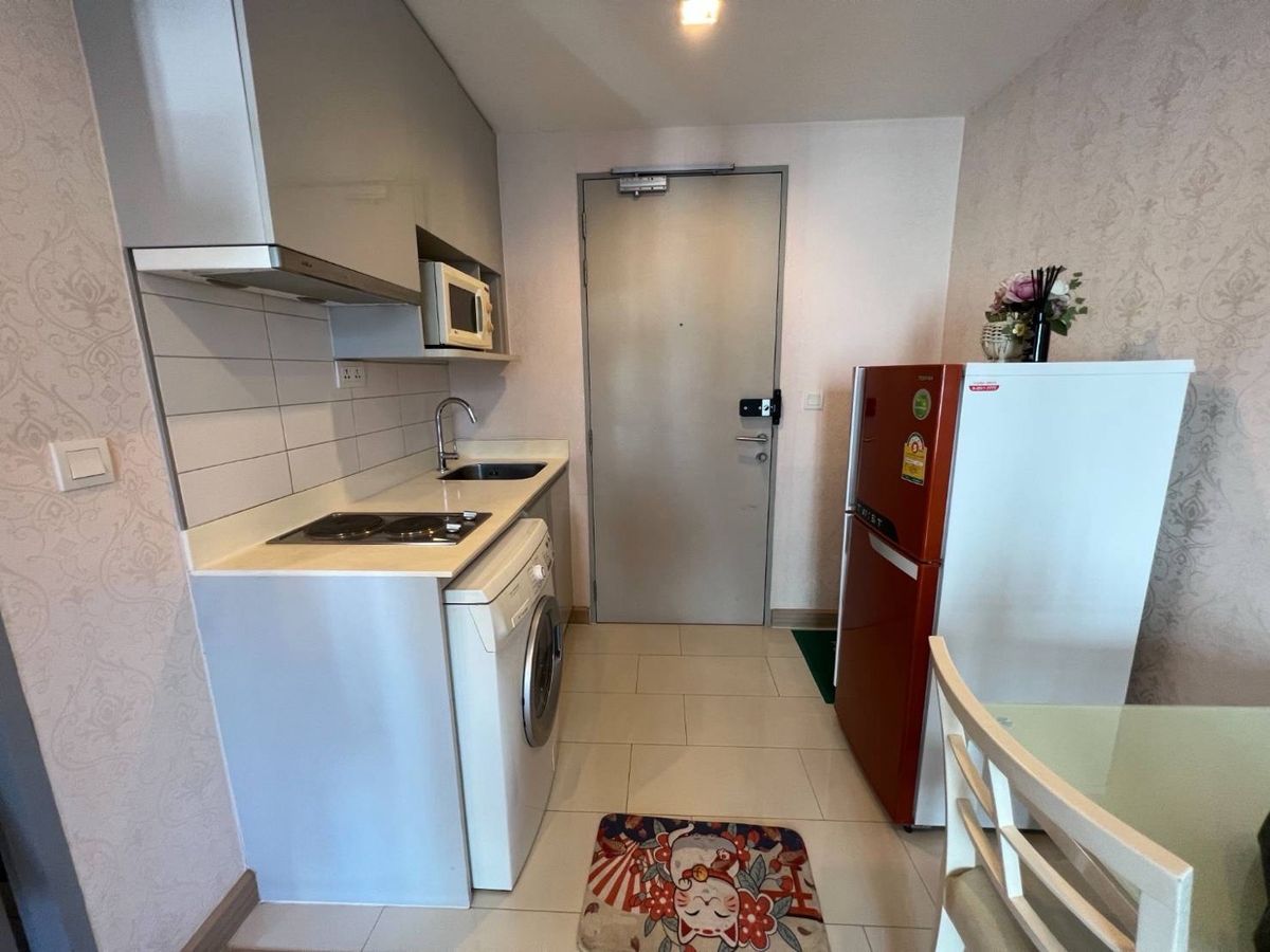 Studio Apartment in Ideo Mobi Phayathai, 22 sq m