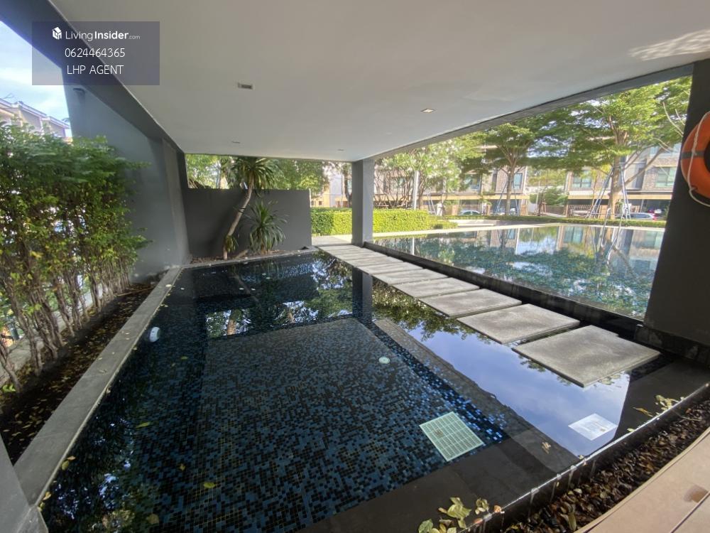 3-Storey Townhouse at The Landmark Ekamai-Ramintra with Premium Features