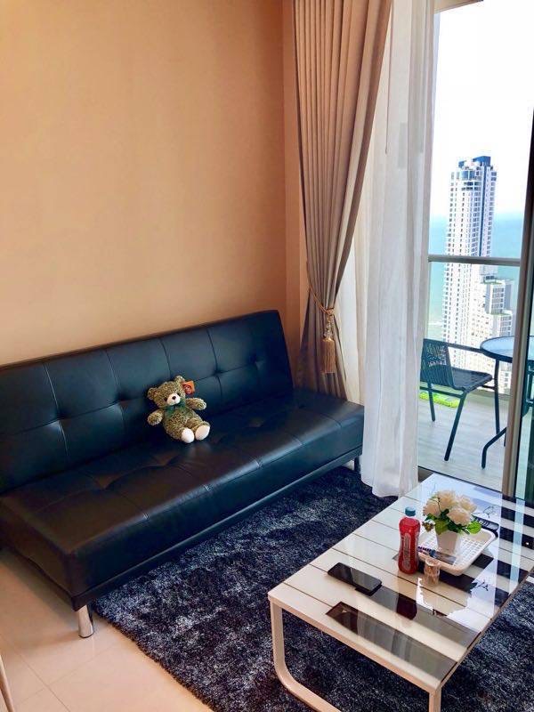 Luxury 1-Bedroom Sea View Apartment with Modern Design