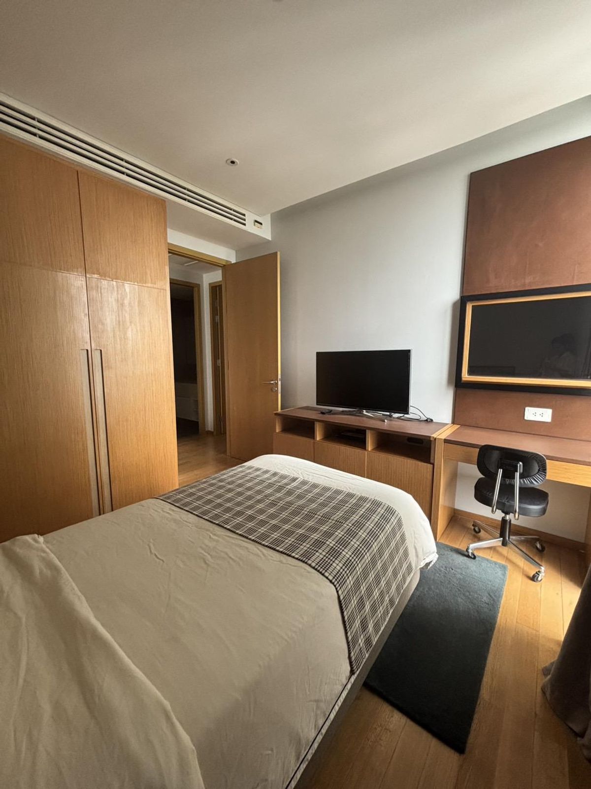 AEQUA Condo near Thonglor BTS - Spacious 2-Bedroom Apartment