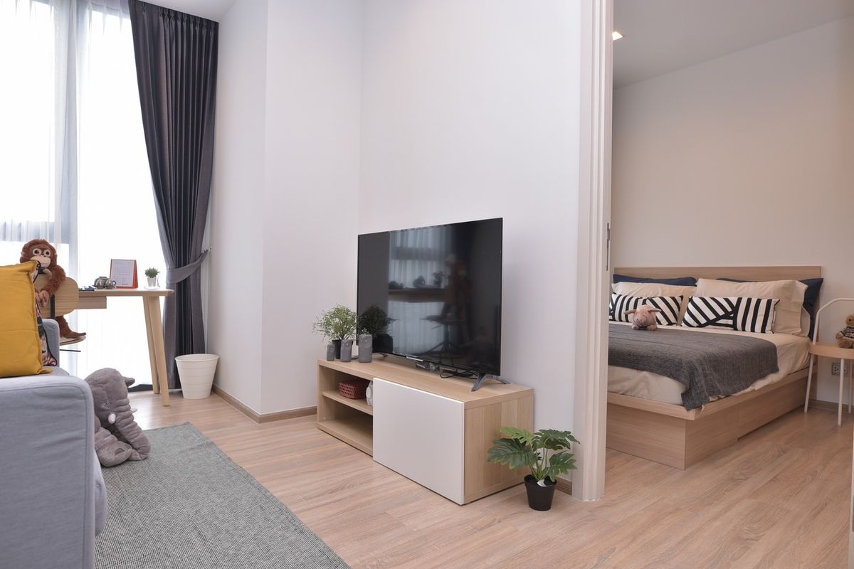 MRT Rama 9 Condo - Life Asoke Hype - Modern Studio Apartment