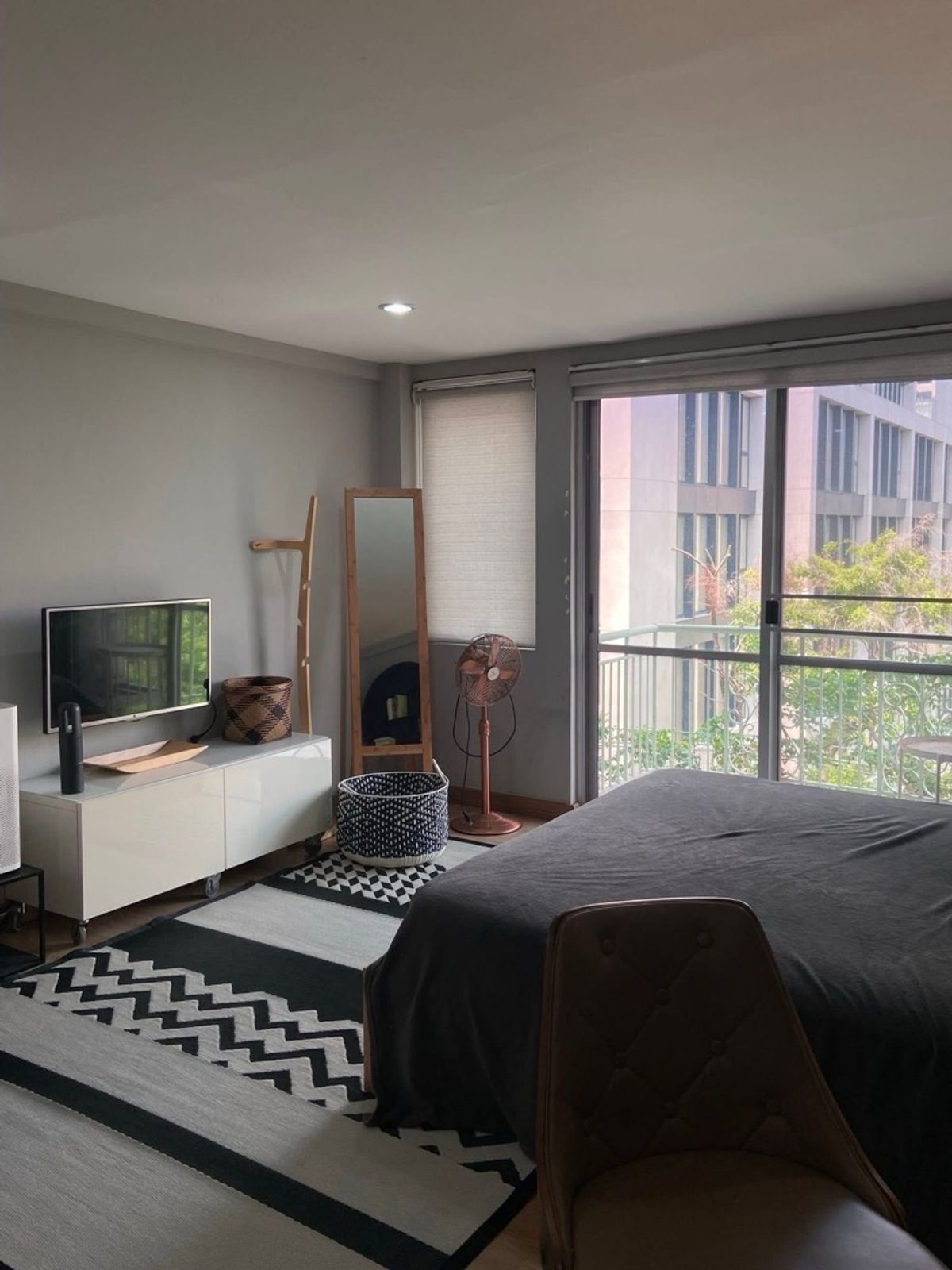 Studio Condo at Raintree Villa Sukhumvit 53 / Thonglor