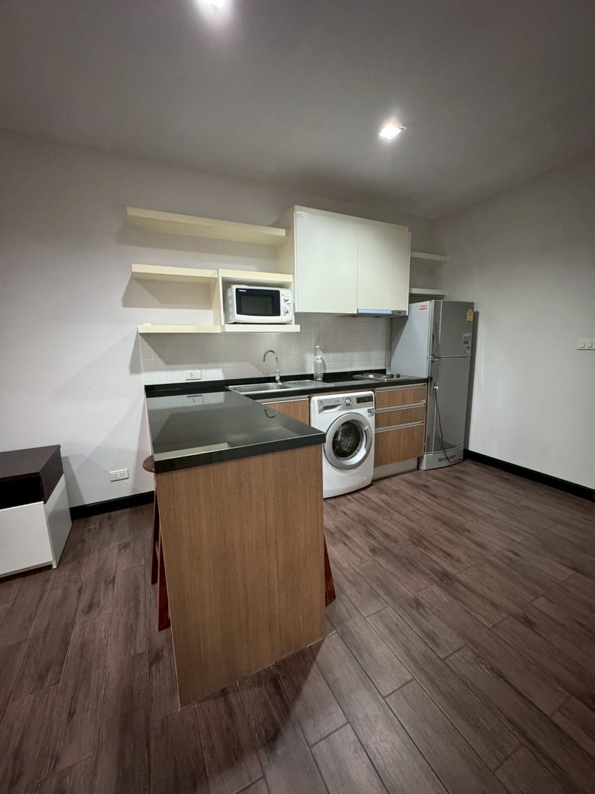 1 Bedroom Condo near BTS Phrom Phong - Fully Furnished