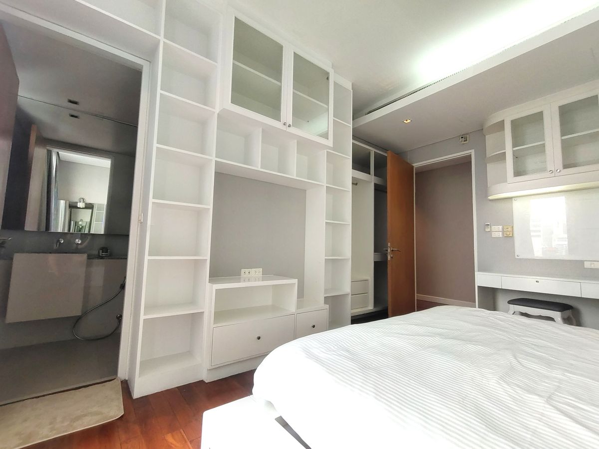 Luxury 3 Bedroom Condo in Sukhumvit, Prime Location