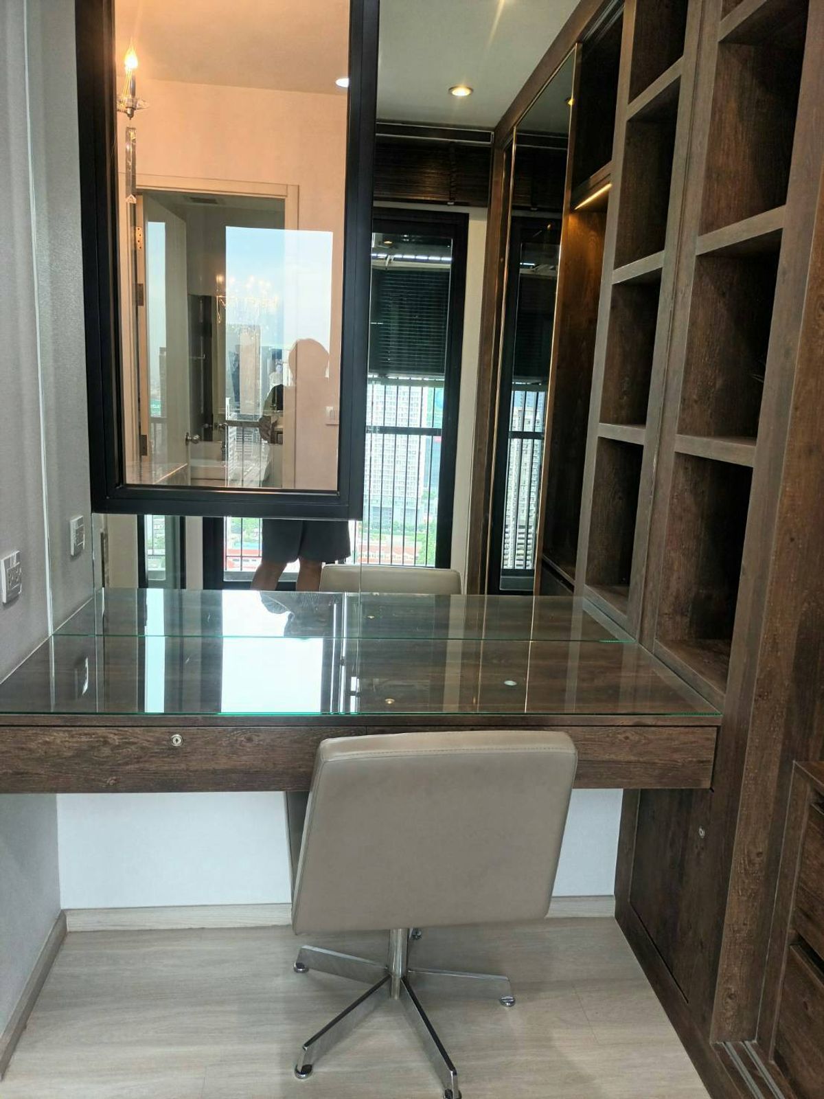 Life Asoke Condo - Stylish 1-Bedroom Apartment