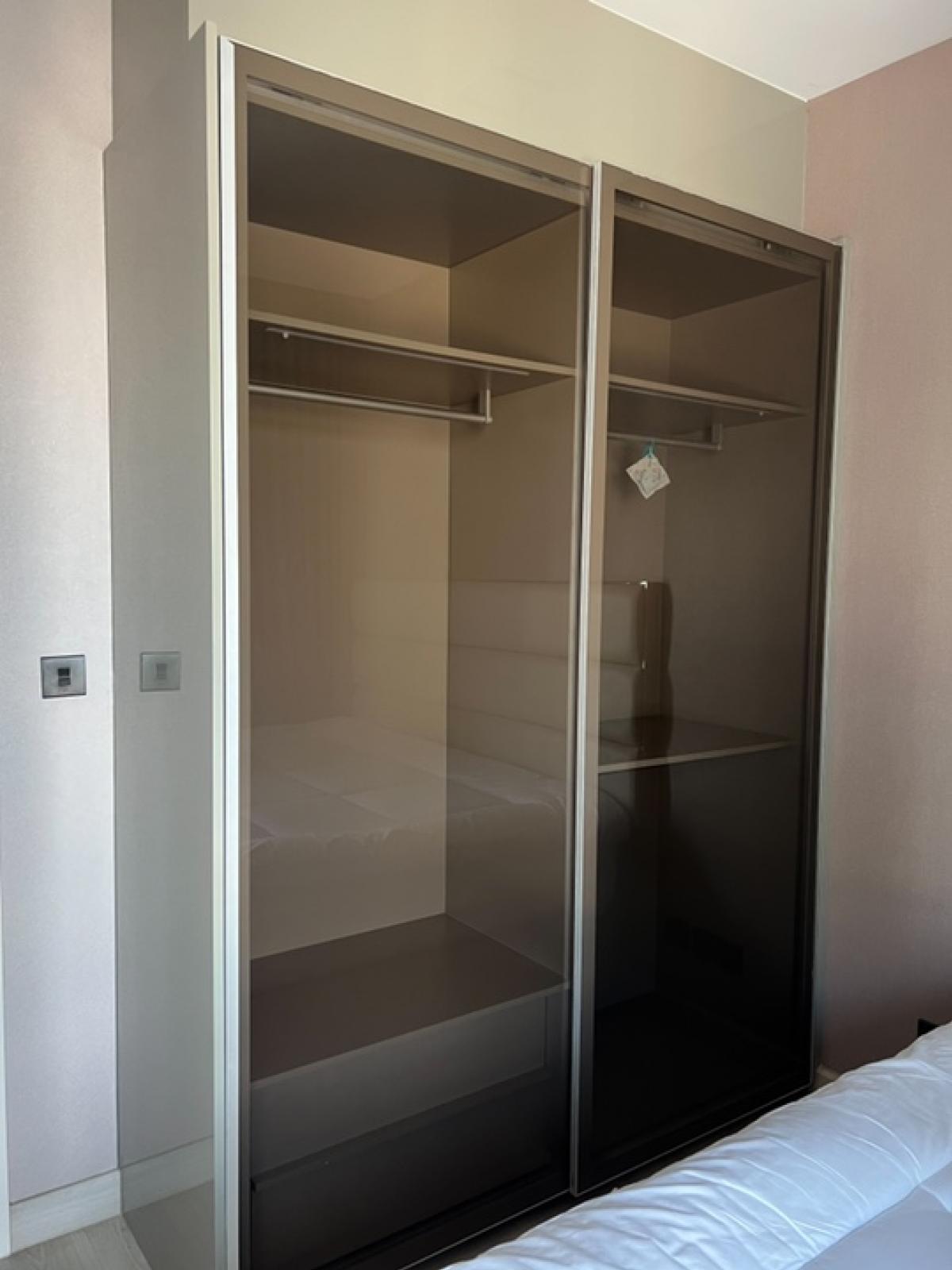 2 Bedroom Condo with Modern Design, Fully Equipped