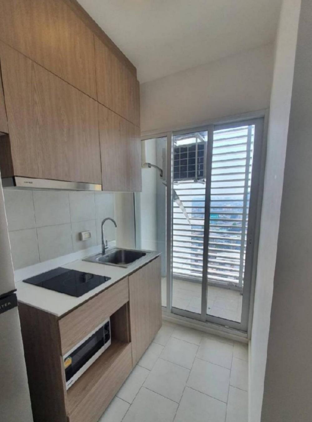 De Lapis Charan 81 Condo - 1BR Near MRT Bang Phlat with River View