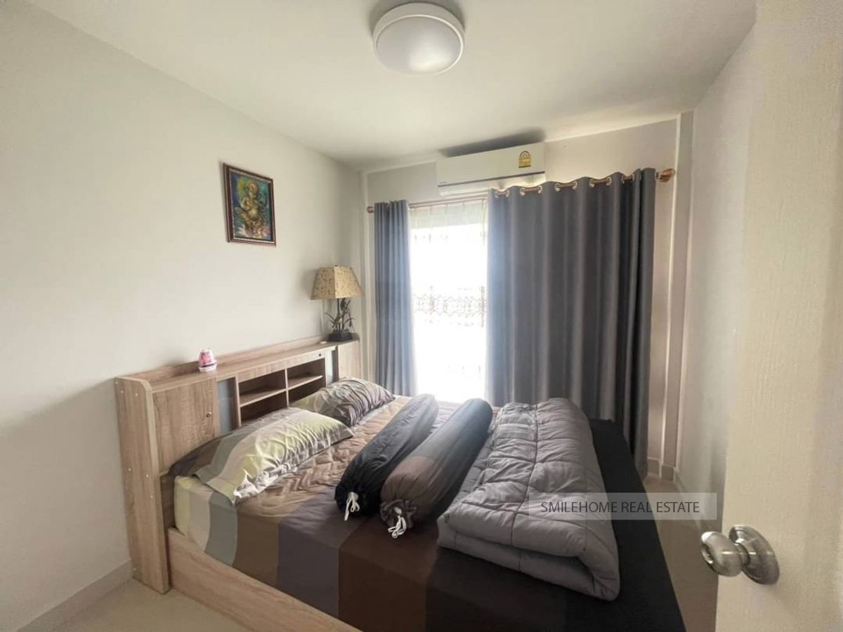 2-Story Fully Furnished House with 3 Bedrooms Near Amenities