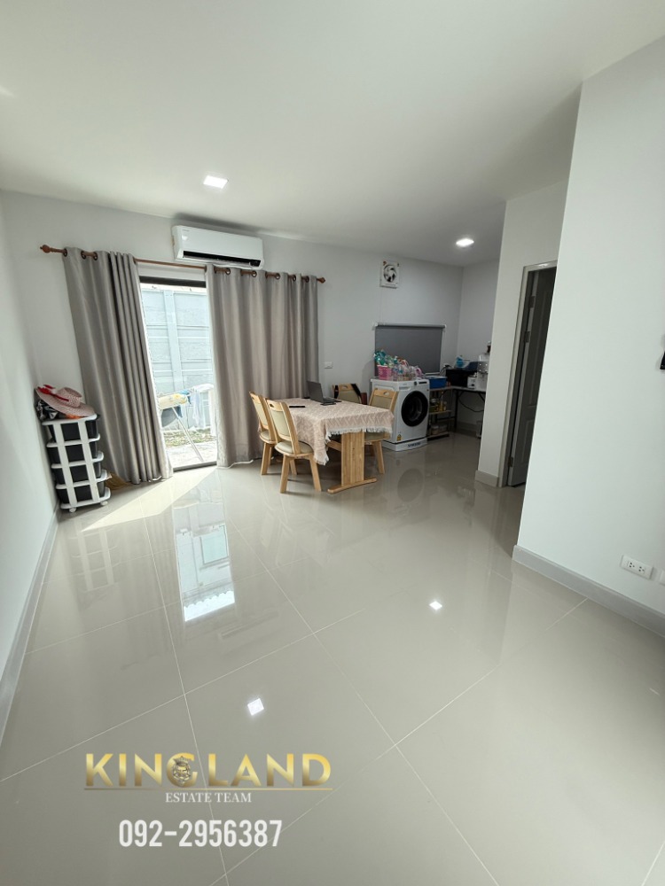 2-Storey Townhouse in Grand Pleno Phahol-Vibhavadi, 3 Bedrooms, Fully Furnished
