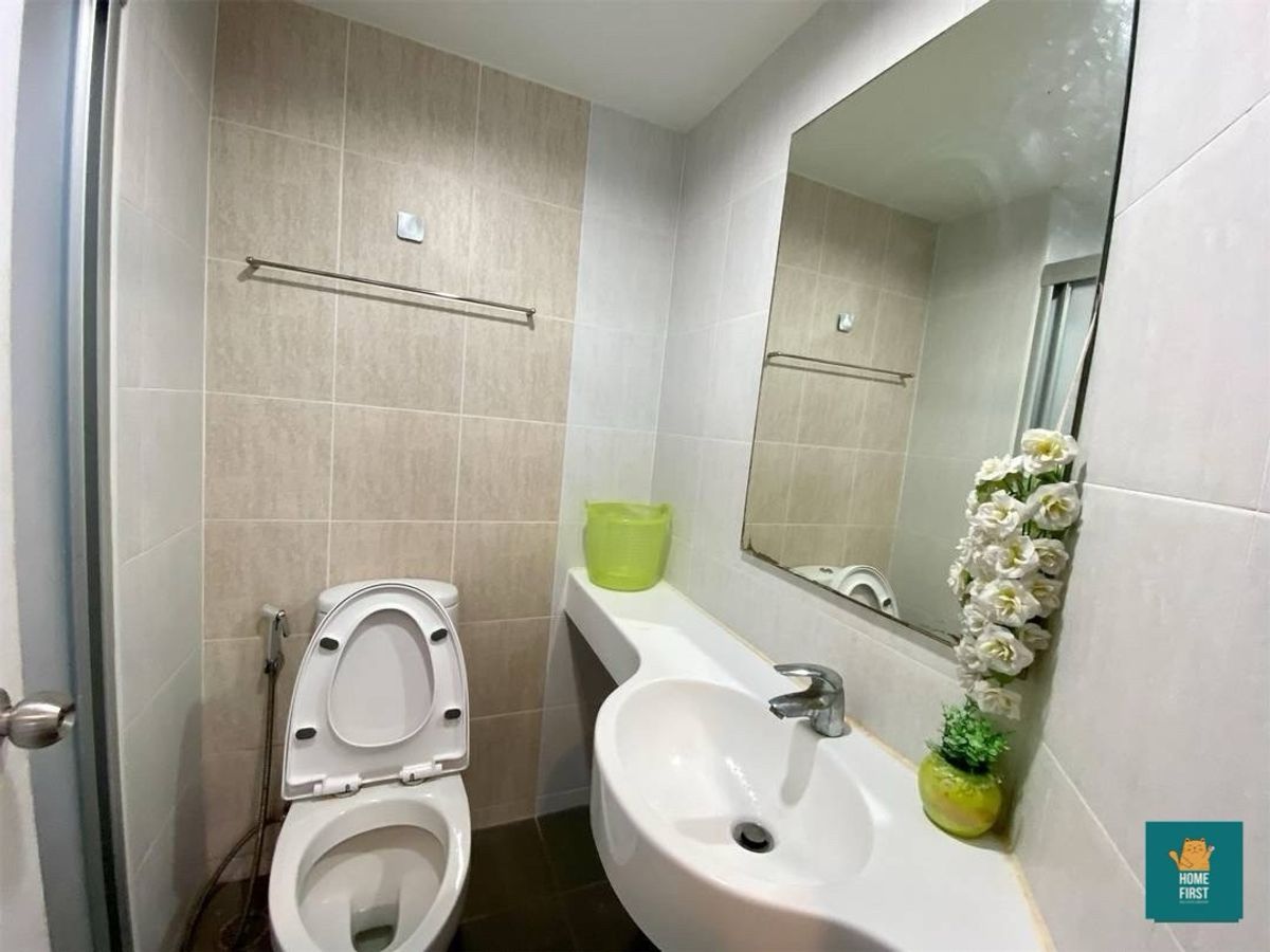 High floor studio apartment with beautiful view