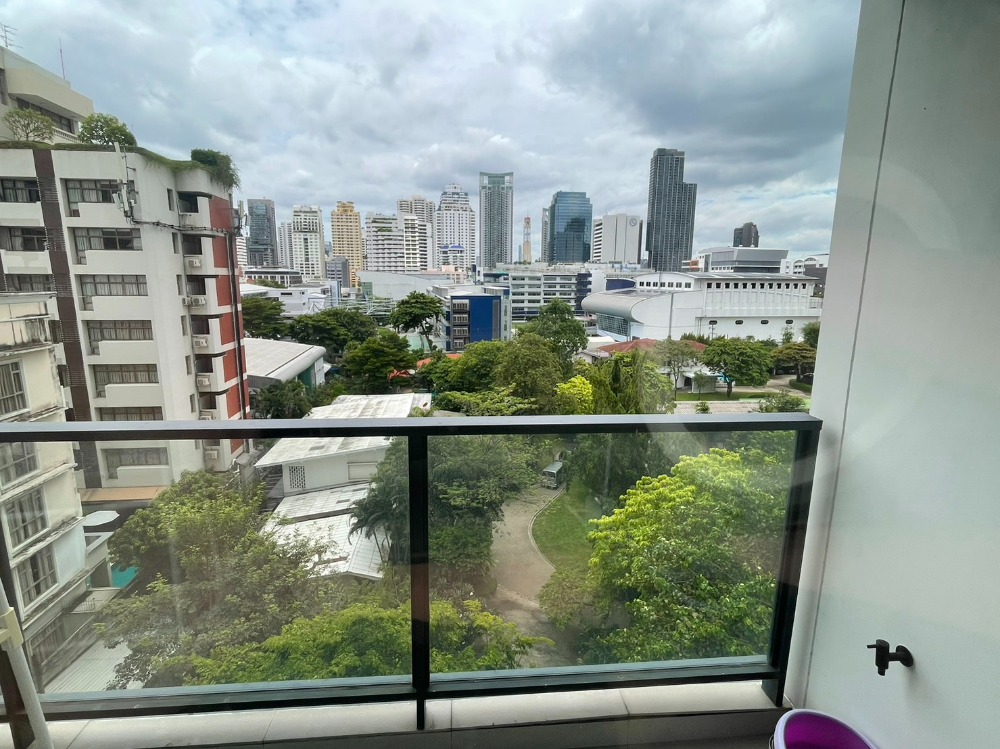 Loft Asoke - Spacious 2 Bedroom Condo near Asoke BTS