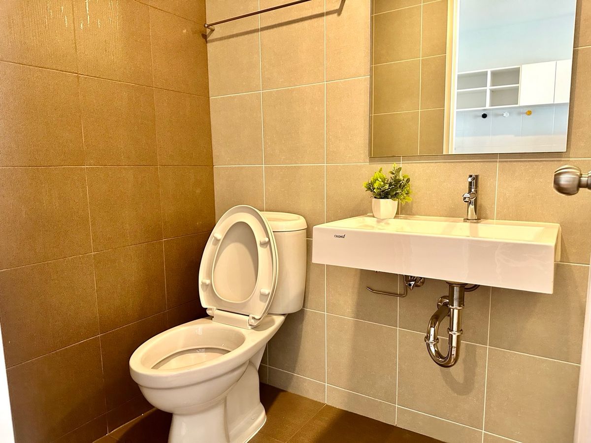 Lumpiny Park Borom-Sirindhorn Apartment, Fully Furnished