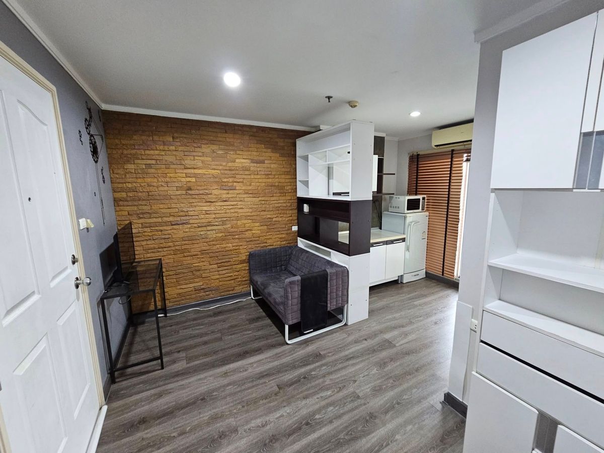 Lumpini Ville Phibulsongkhram Compact 1-Bedroom Apartment