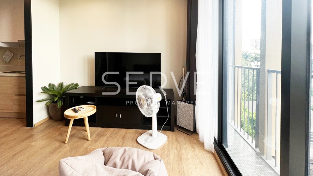 Studio Condo Near BTS Phrom Phong, Fully Furnished