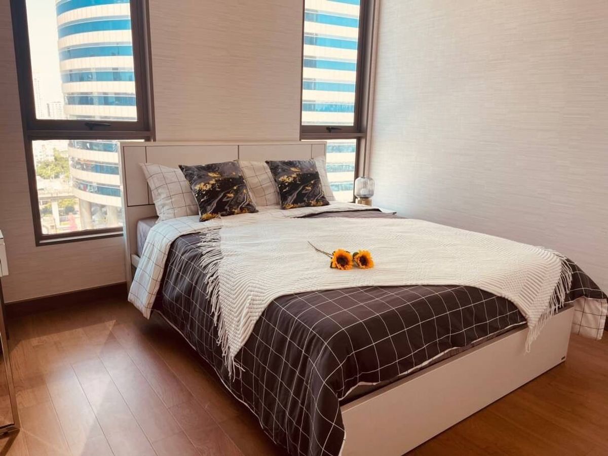 Stylish 2-Bedroom Apartment with City View