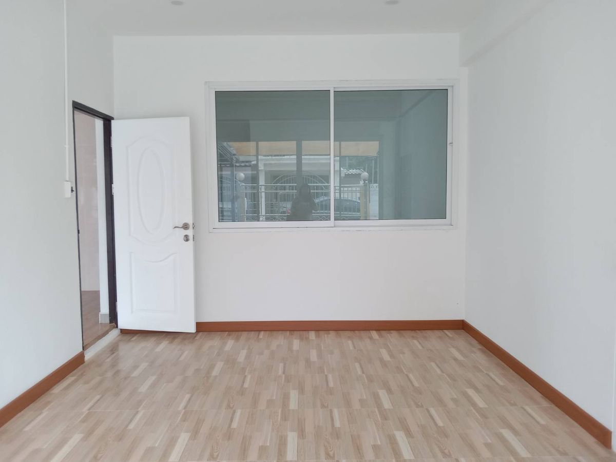 Detached House at Ram Inthra, Km. 7 - Spacious 3-Bedroom Home with Multiple Rooms