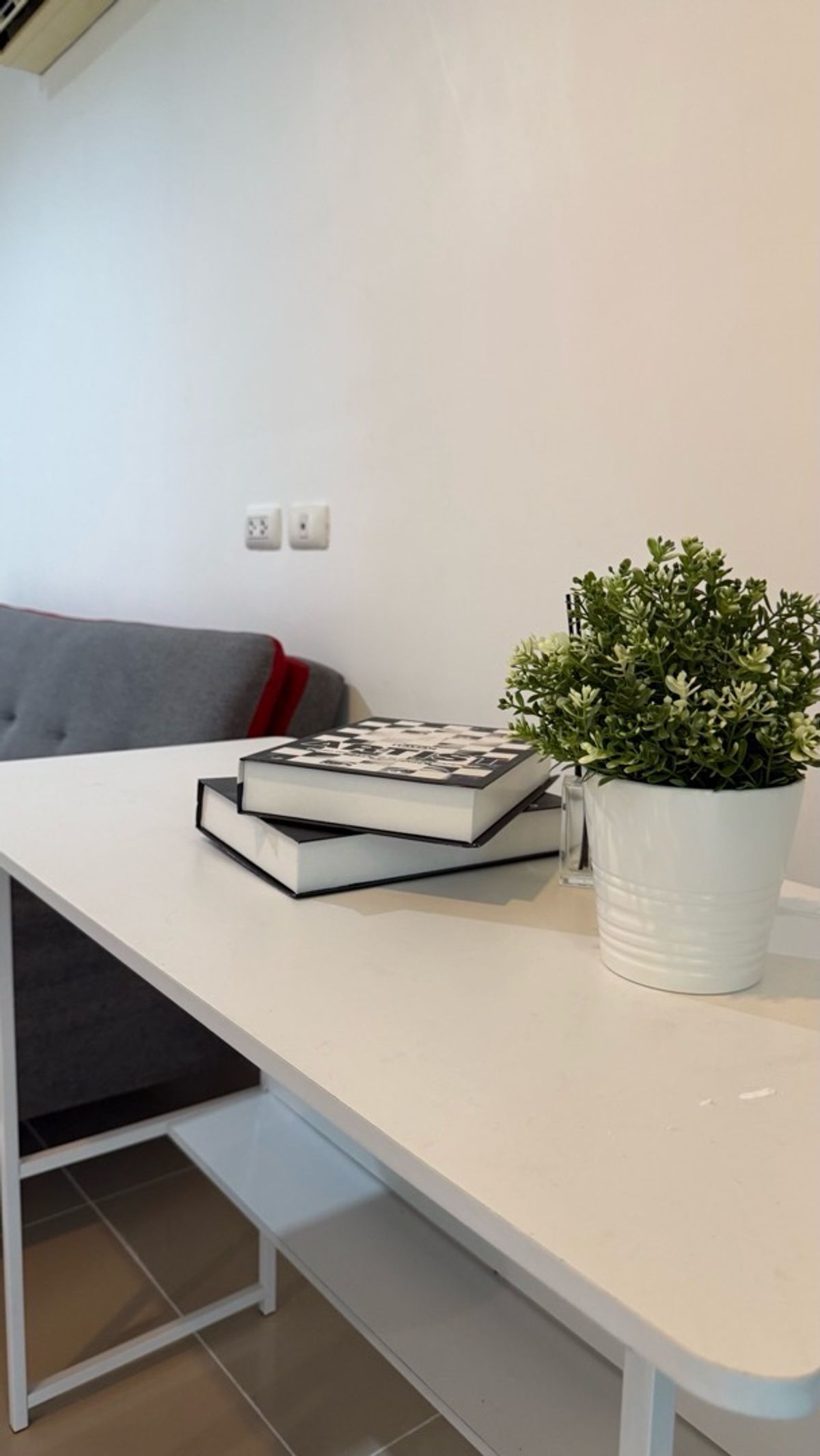 Compact Modern Condo with City View
