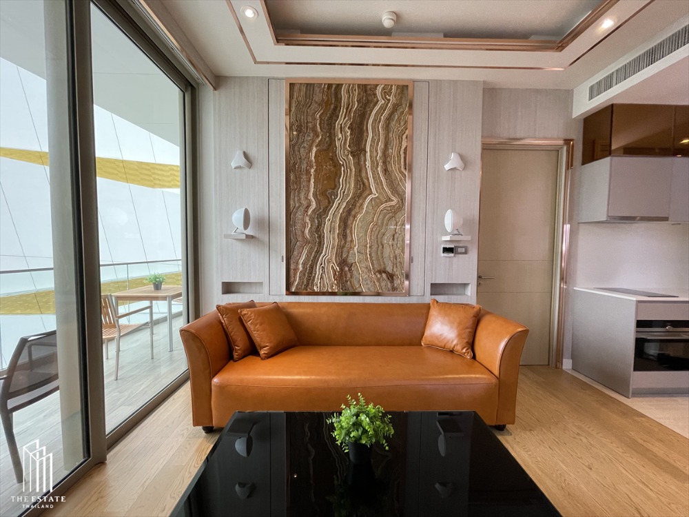 Luxury Waterfront Condo at Magnolias Residences with Chao Phraya River View