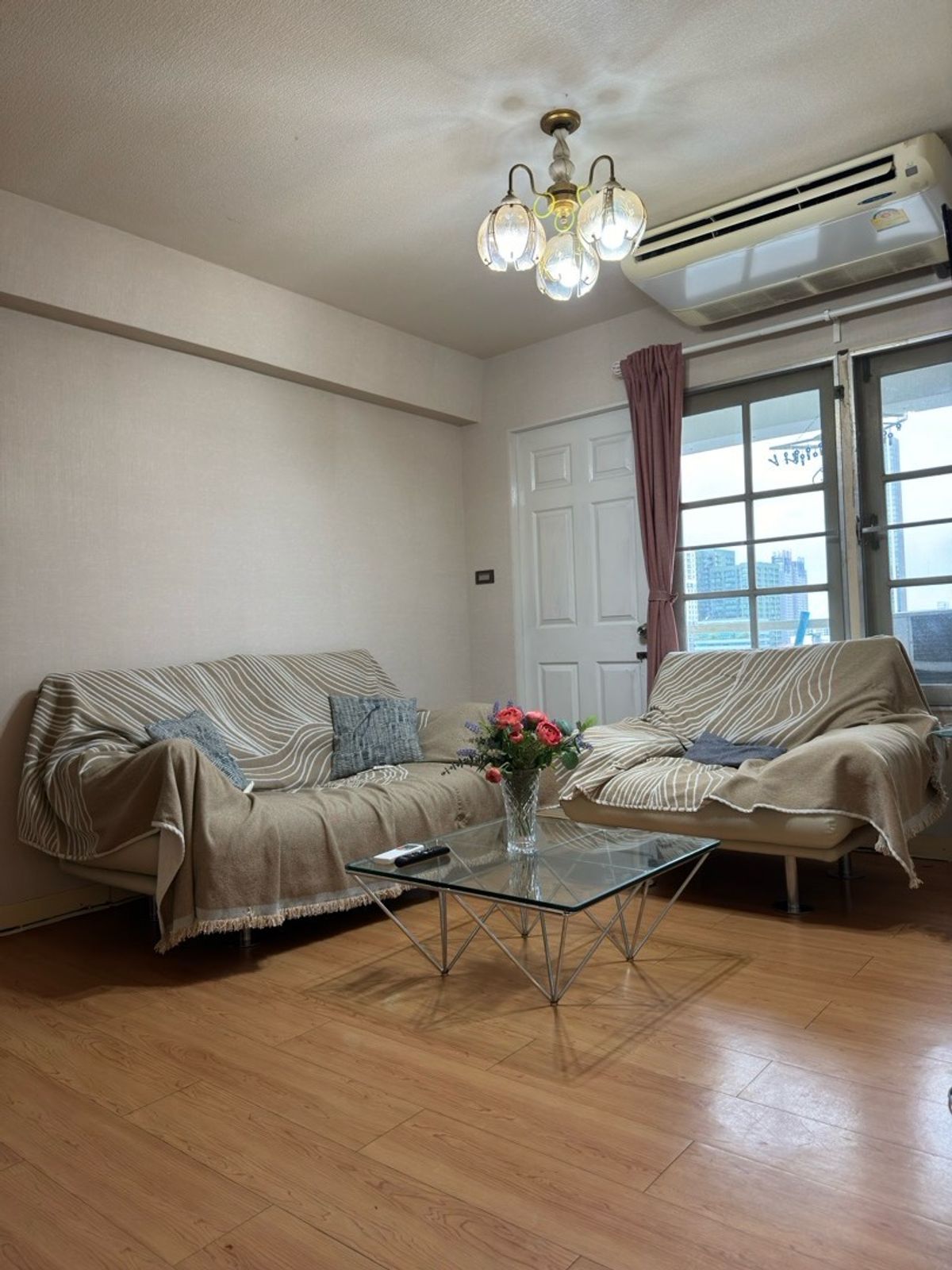 Оренда, Thonglor Tower, 49 кв. м., 2 спальні, 13 000 бат.. на місяць.
