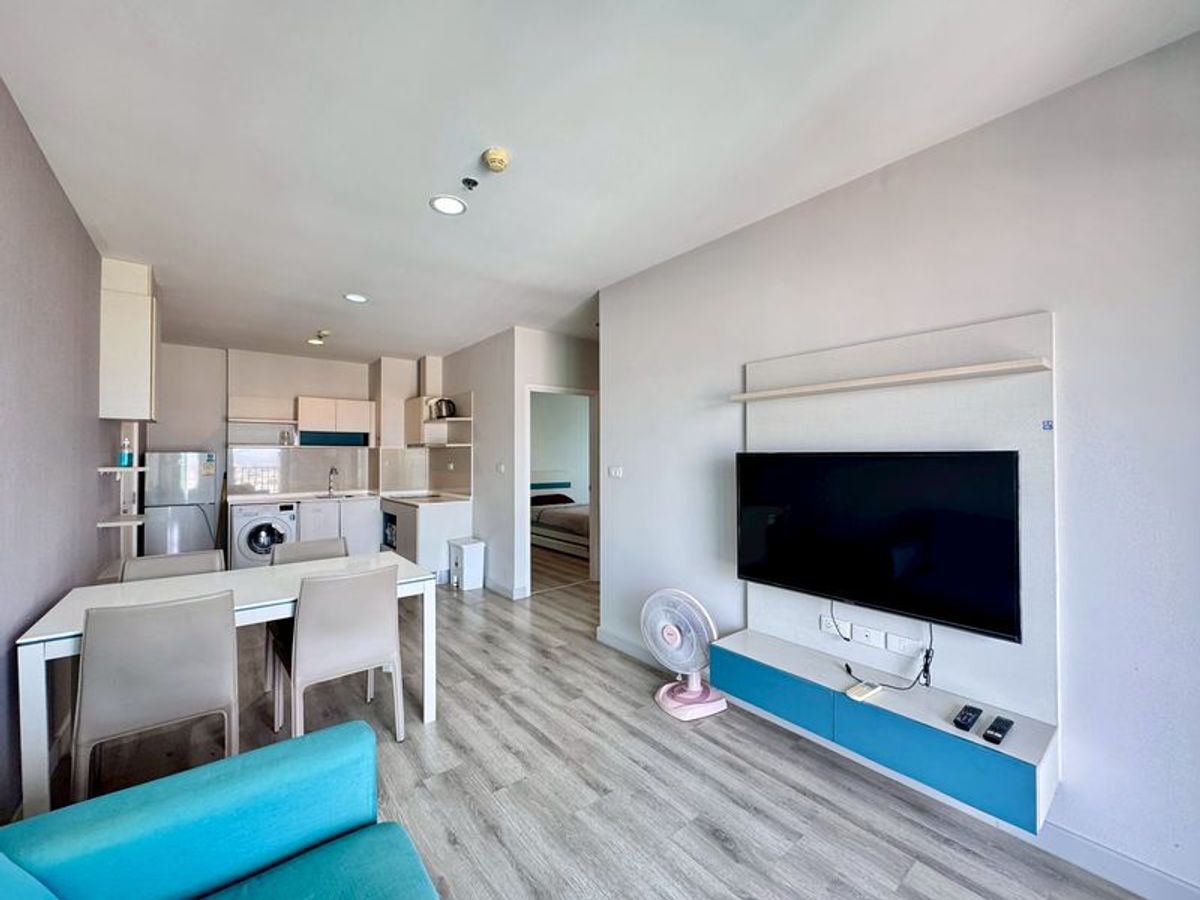 Fully Furnished 2 Bedroom Apartment with Multiple Amenities