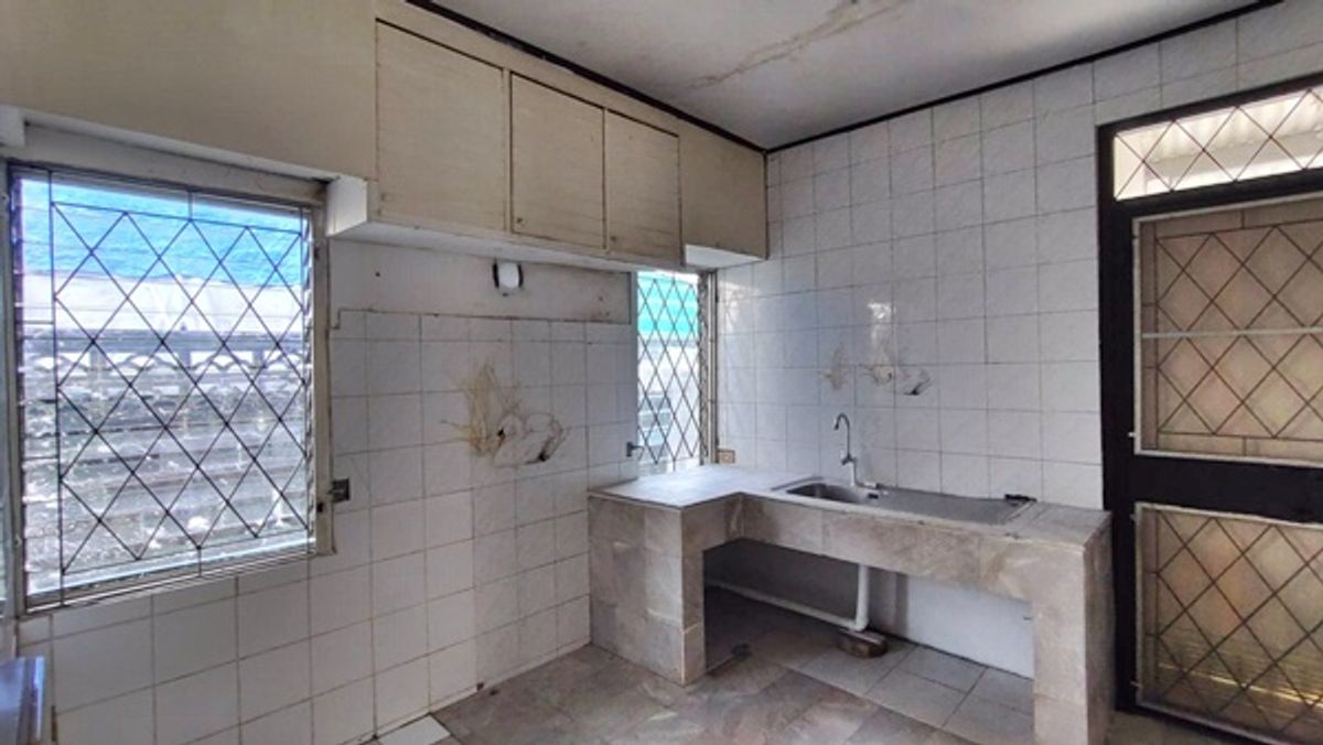 Two-story house near Ramkhamhaeng, suitable for home office or business