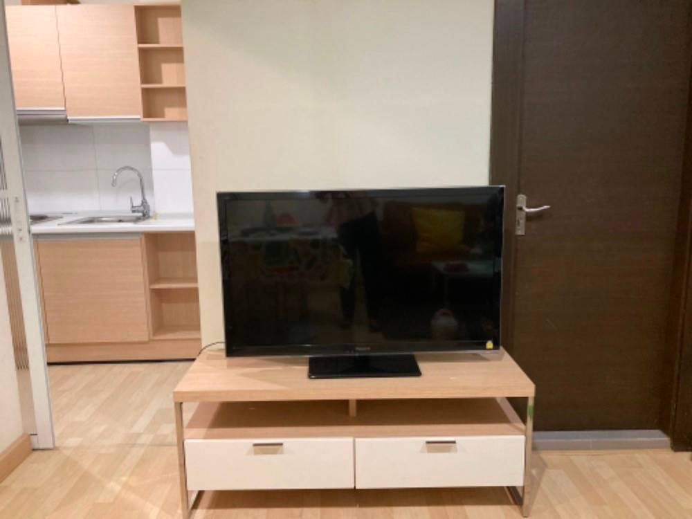 Premio Quinto Phahon Yothin - Corner Condo Unit with North-Facing Balcony