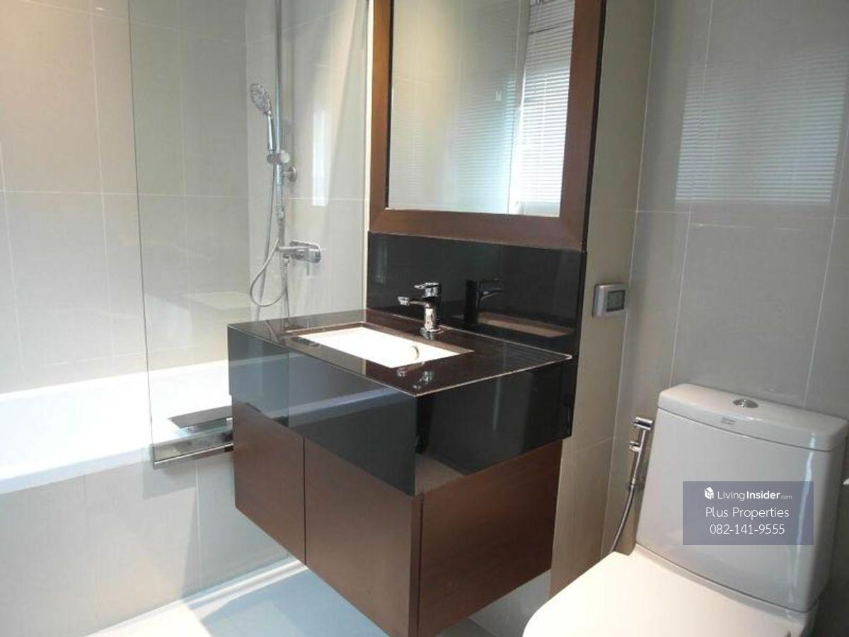 Beautiful 2-Bedroom Apartment at Sathorn Gardens near MRT Sala Daeng