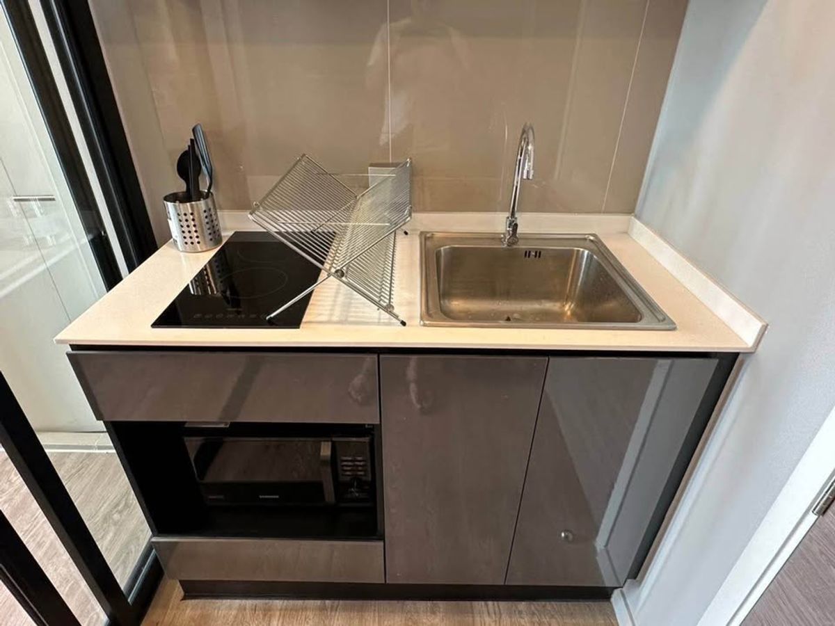 1 Bedroom Exclusive Vertical Suite near BTS Onnut