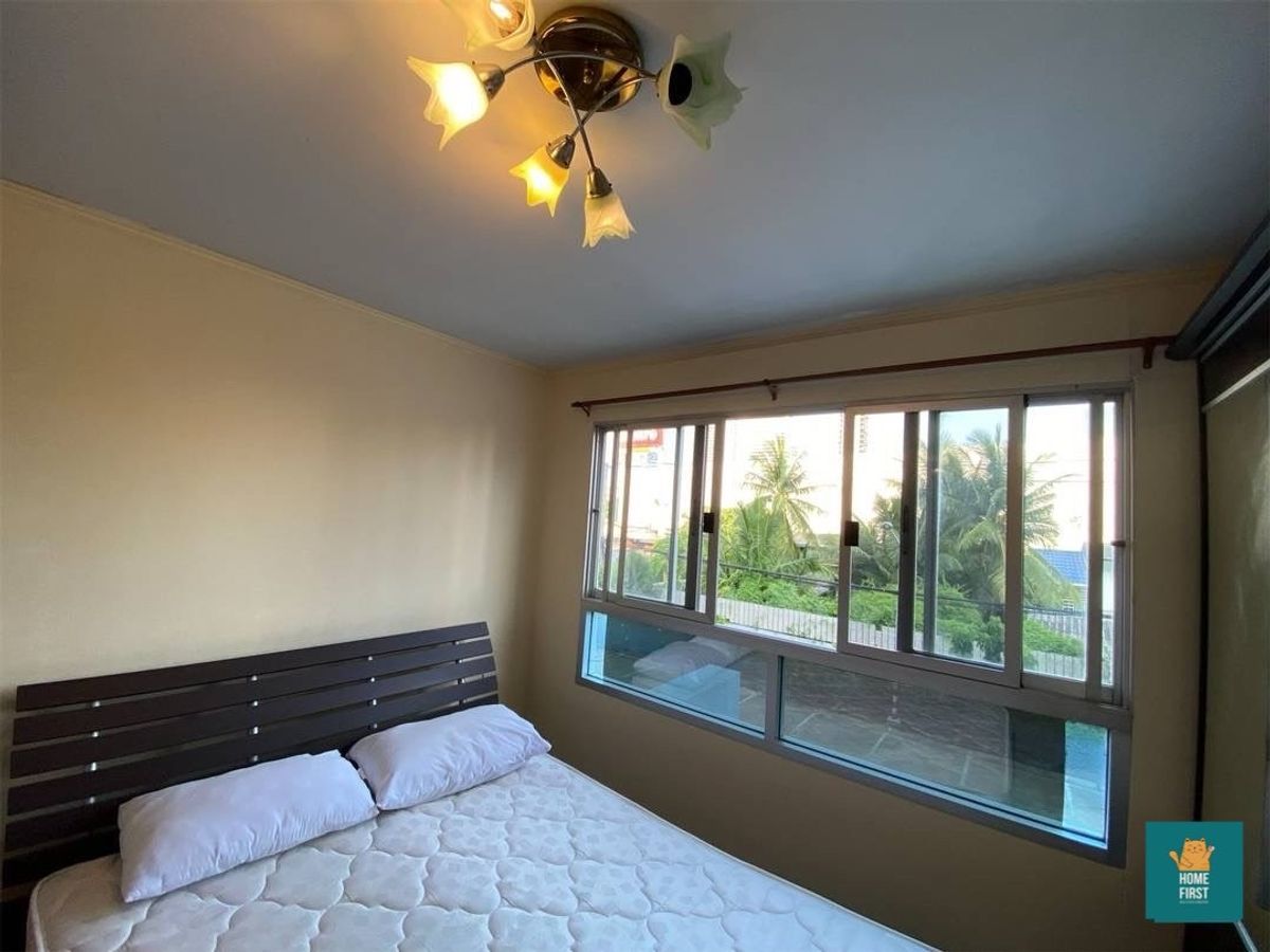 Lumpini Place Sathorn - Newly Renovated Studio Apartment
