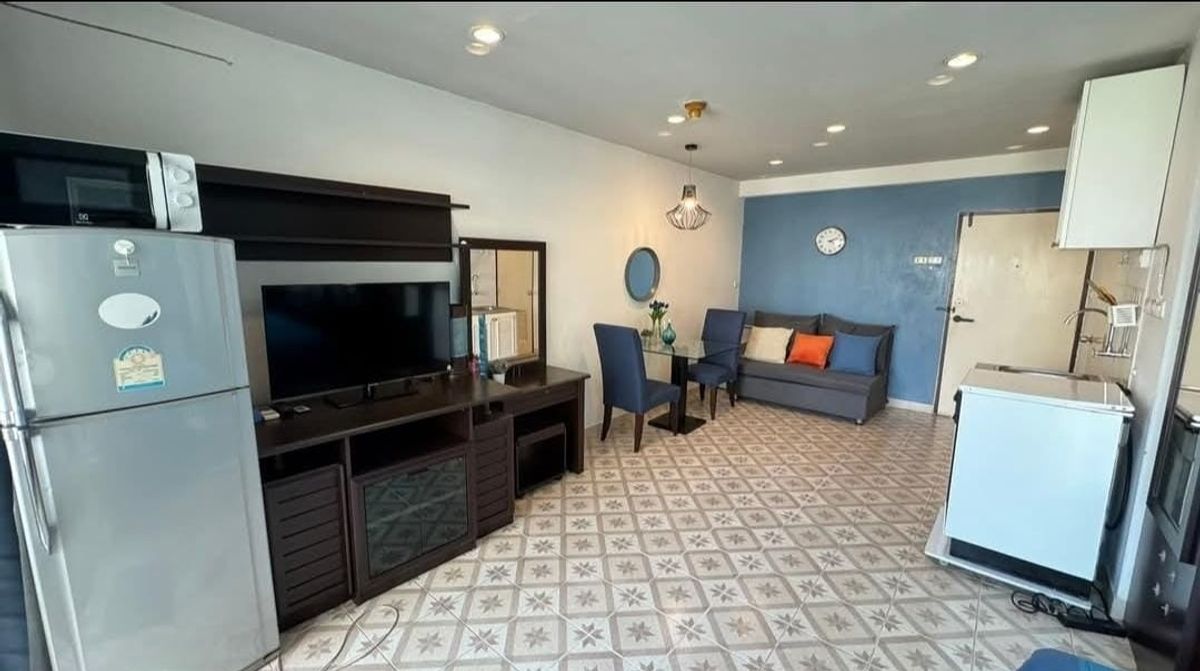 Cozy Studio near Sukhumvit with City View