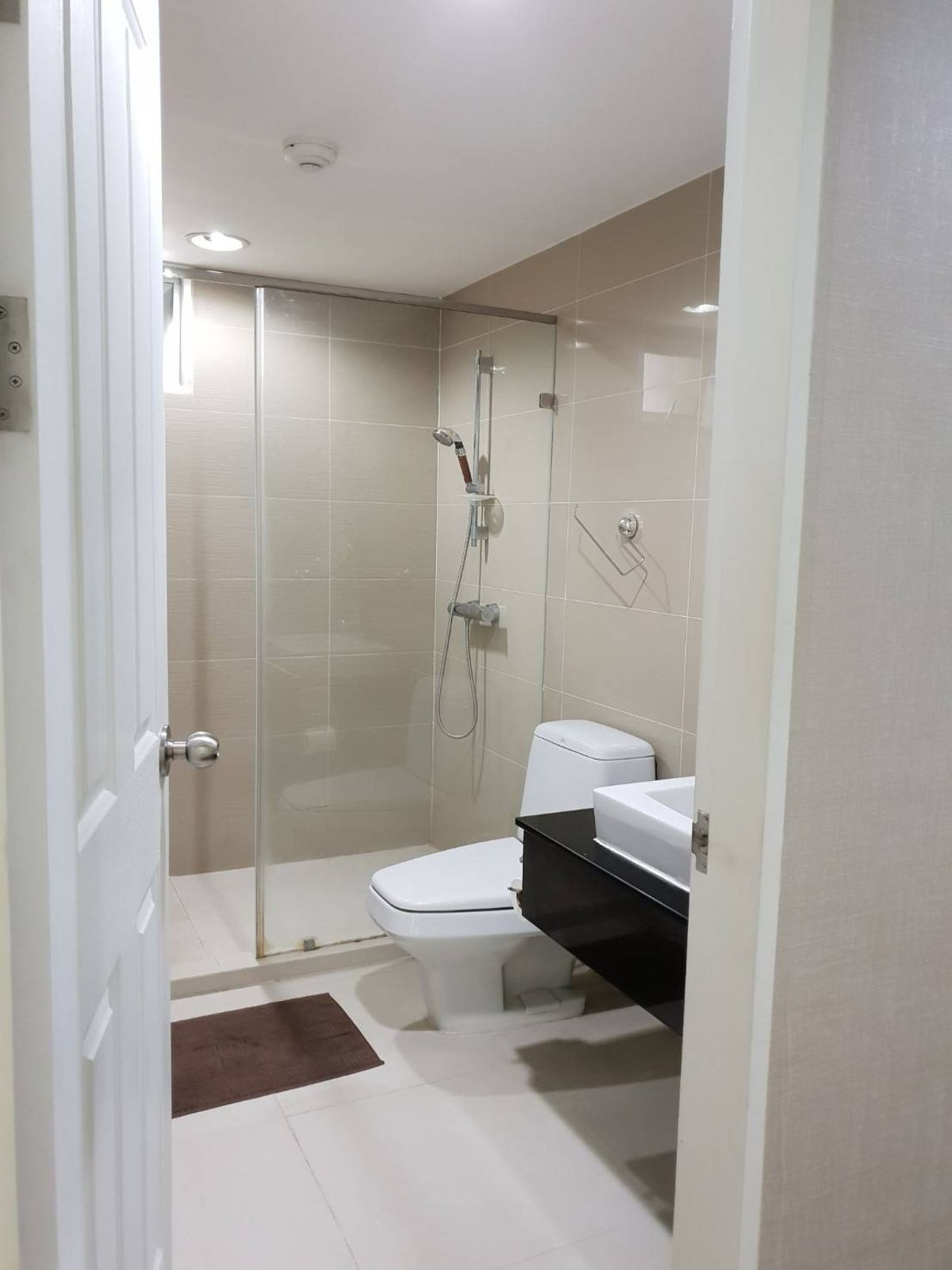 Belle Grand Rama 9 - Luxury Condo in Heart of Rama 9
