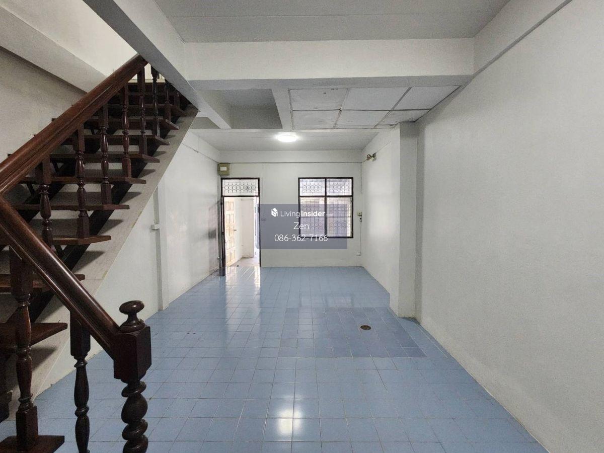 2-floor townhouse near Ram Inthra Express Market