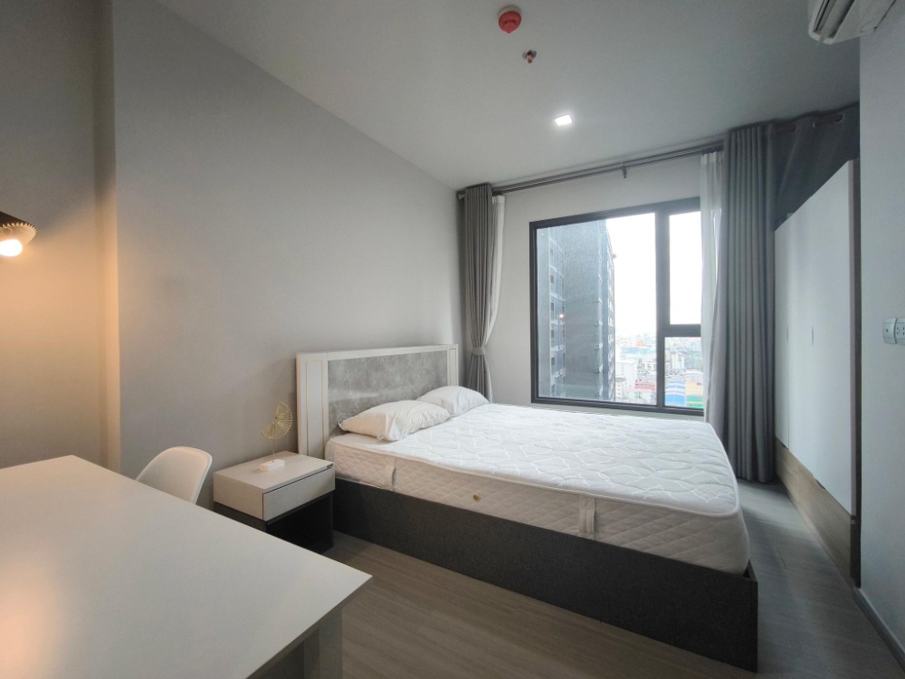 1 Bedroom Condo near MRT Rama 9, 32 SQ.M, 19th Floor