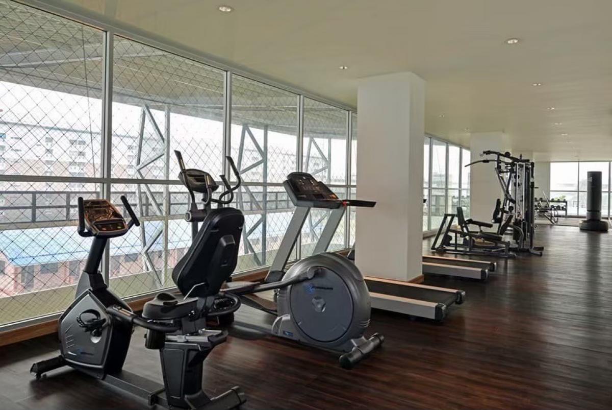 Spacious Studio Apartment near MRT Khlong Bang Phai