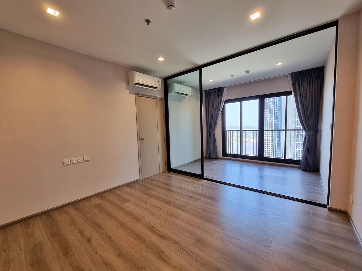 The Politan Rive - Riverside 1-Bedroom Apartment