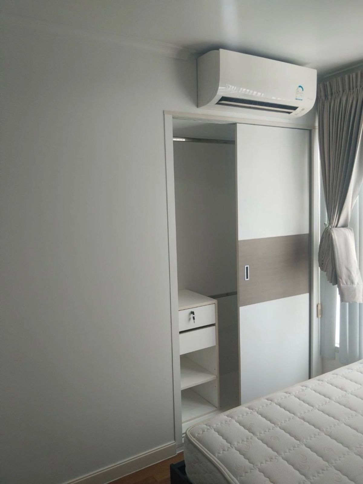 Lumpini Place Rama 4 - Оренда апартаментів Kluaynamthai