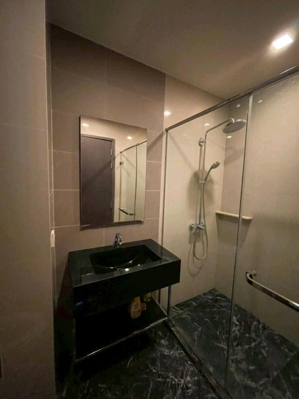Edge Sukhumvit 23 - 1 Bedroom Fully Furnished Apartment