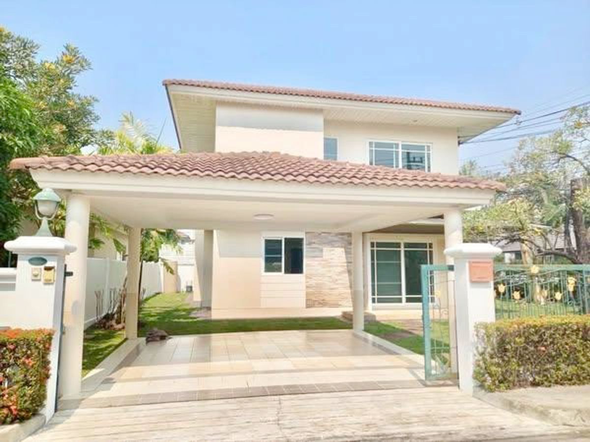 Beautiful 2-Story Villa near Central Festival, Chiang Mai