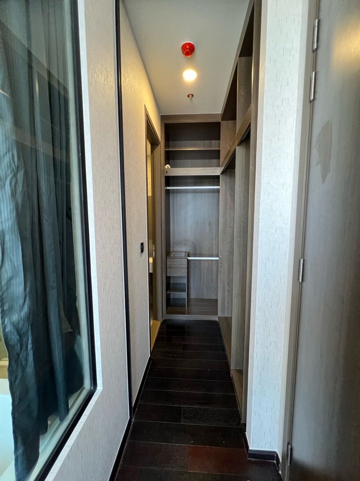 Park Origin Thonglor Condo - Fully Furnished Modern Studio