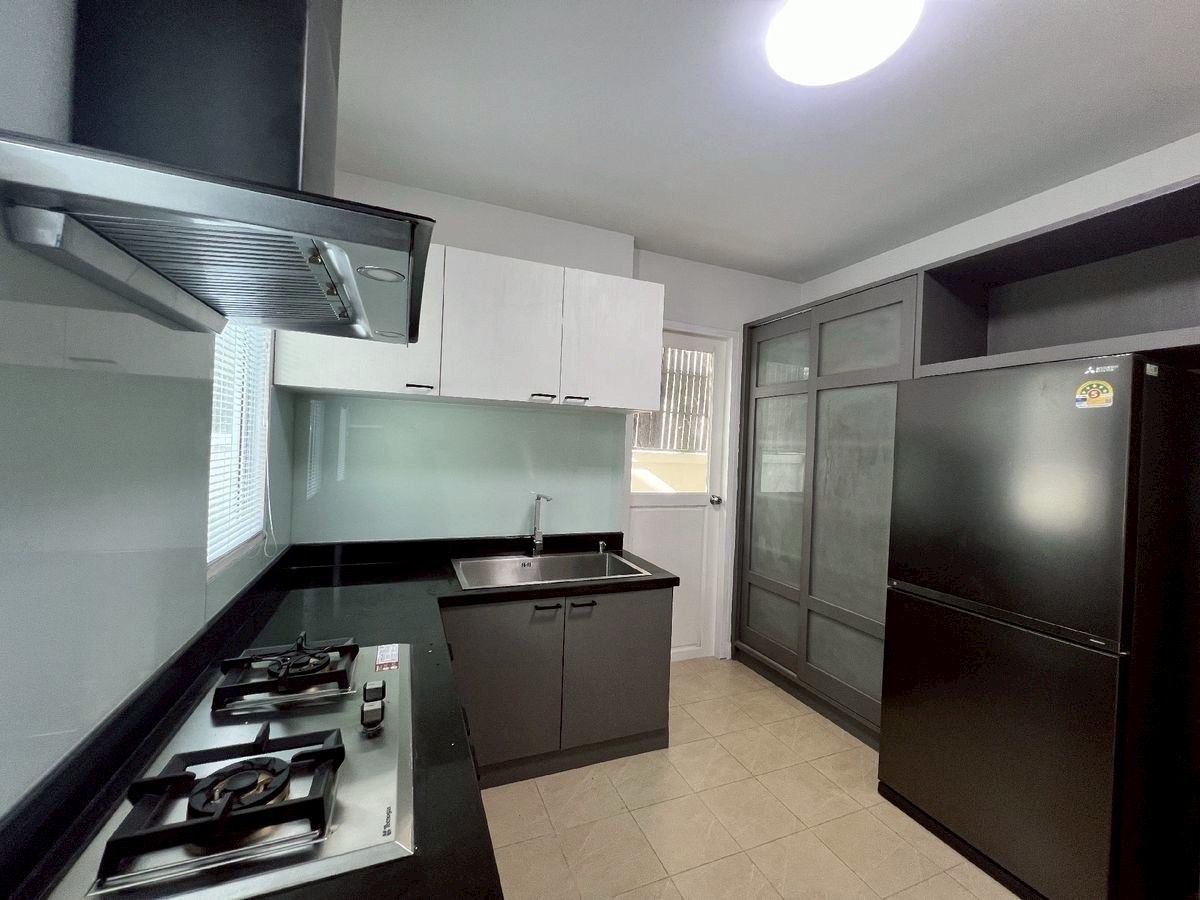 Luxury House near Suvarnabhumi Airport with Multiple Amenities