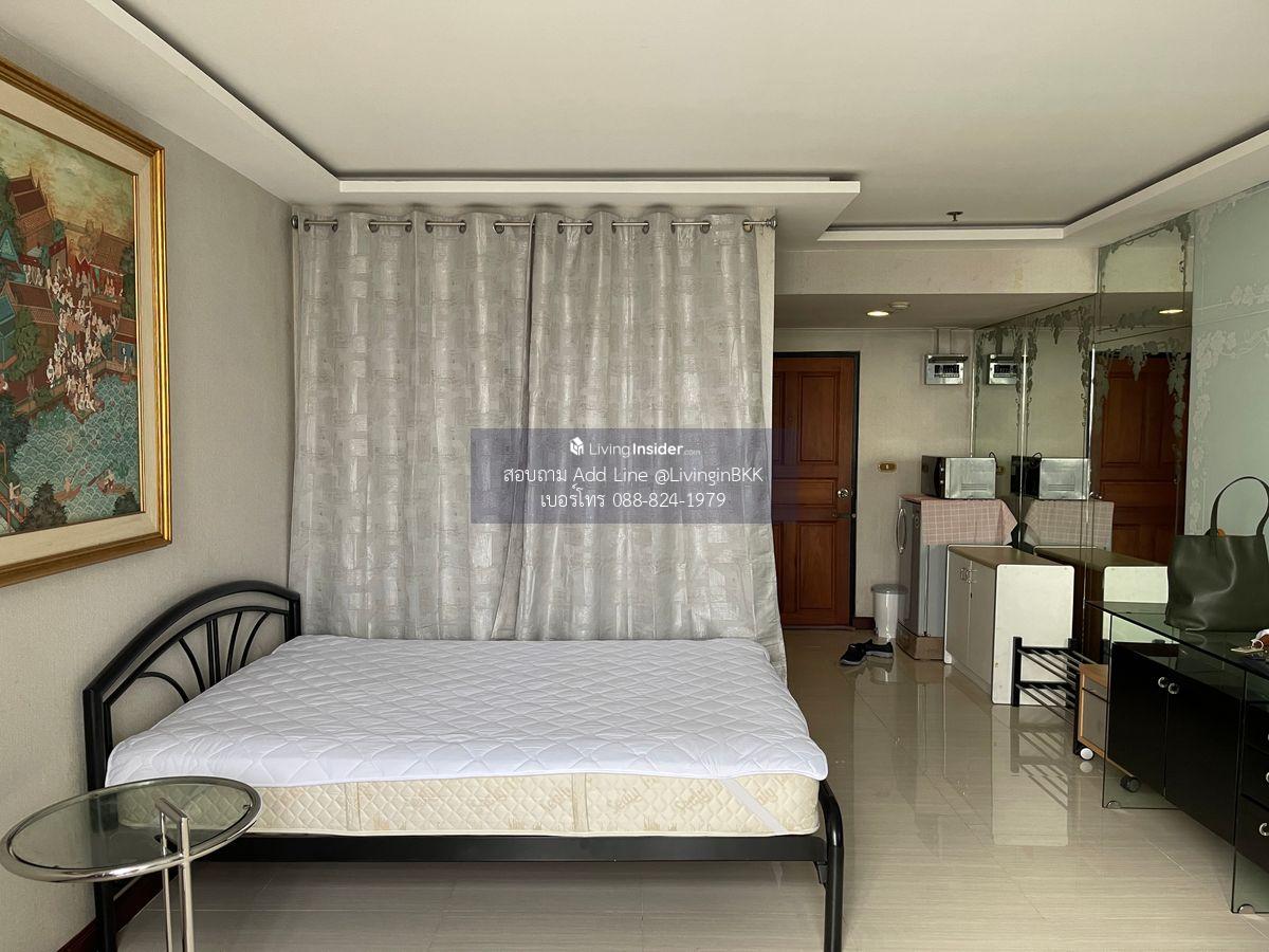 Studio Apartment near BTS Phayathai Station, Fully Furnished